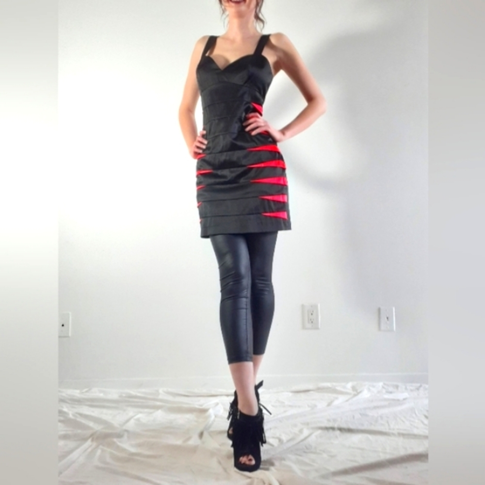 Funky elegant H&M dress in black & hot pink silk/satin, size 10 (40 EU)